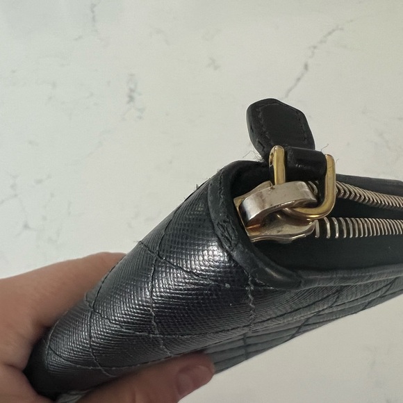 Quilted Prada saffiano leather wallet - Picture 10 of 12